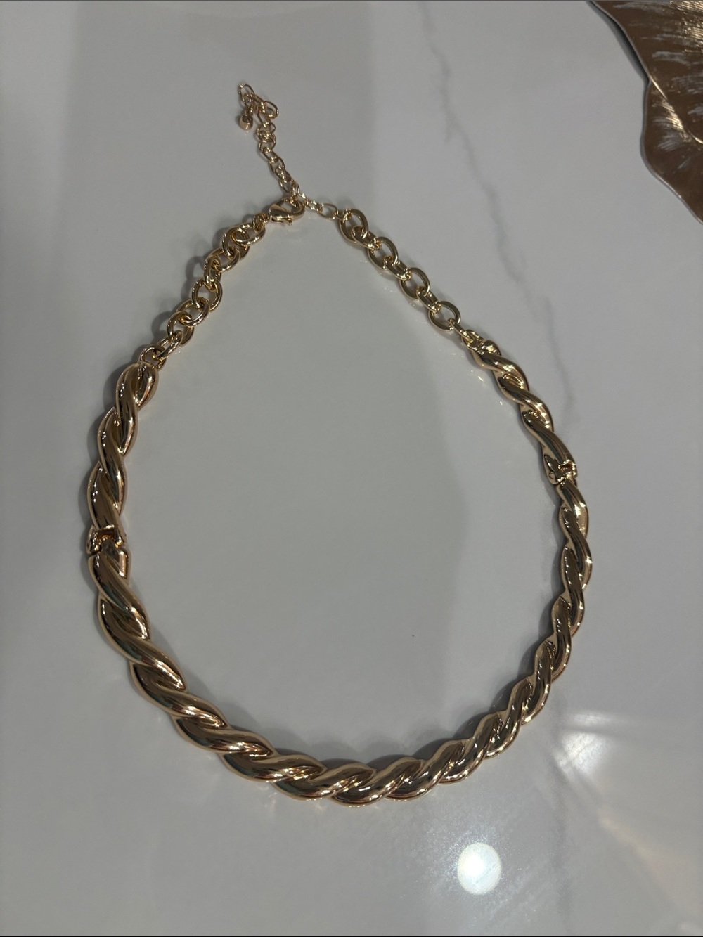 Gold Twisted bar chocker Necklace - Women Jewelry extender Lobster clasp NWOT